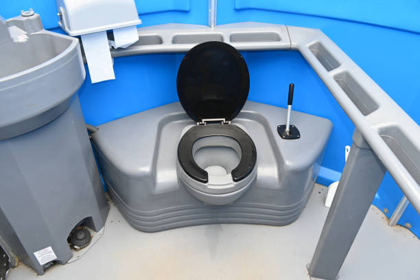 Best Sanitation services for porta potties  in Halstead, KS